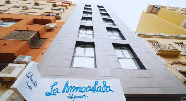 La Inmaculada Alojamientos, Забронировать Апарт-отель Апарт-отели Малаги, рядом с Музей Кармен Тиссен, Апарт-отель