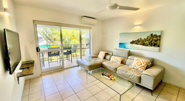 Апартаменты Deluxe с 2 комнатами с видом на бассейн Reef Gateway Apartments