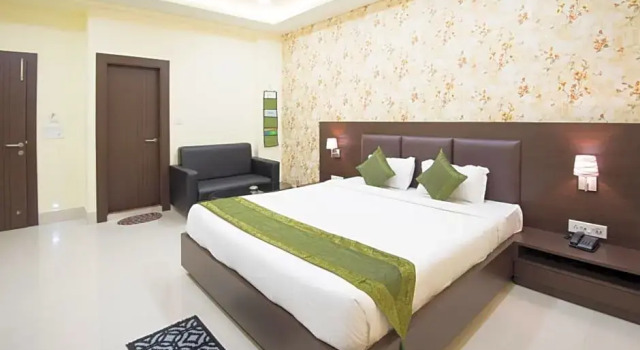 Номер Deluxe Treebo KingS Court Chandrasekharpur