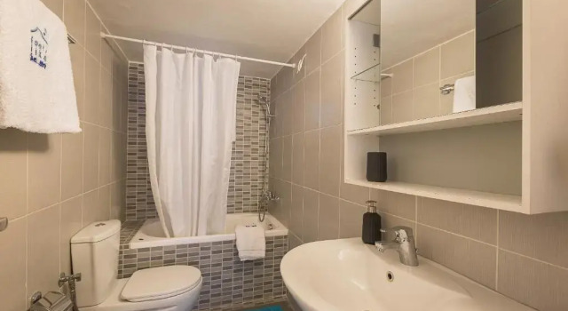 Апартаменты #FLH - Authentic Retro Flat in City Center