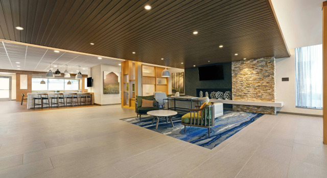 Fairfield Inn & Suites by Marriott Milwaukee Brookfield, Забронировать Отель Отели Висконсина с парковкой, Парковка