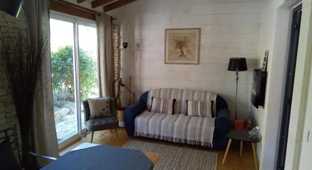 La chambre haute, Rezerwuj Hotel Nimes Gard