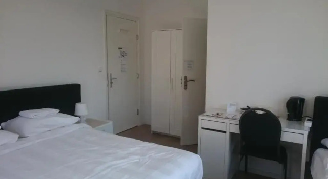 Четырёхместный номер Standard Hotel Chao NL 24 hours open