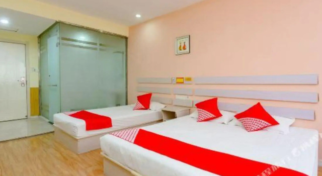 Deheng Hotel (Taishan Railway Station Tai'an Bus Terminal)