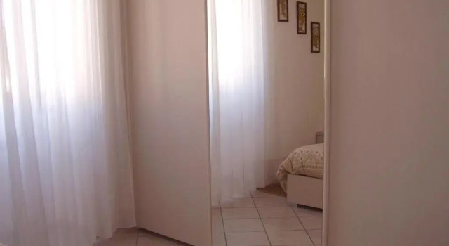 Jean Home, Boek Hotel Gallarate Lombardije