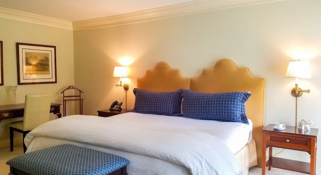 Номер Luxury Copper Beech Inn