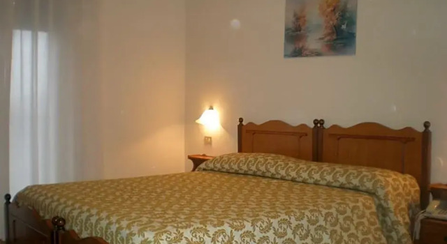 Номер Economy Amelia Hotel