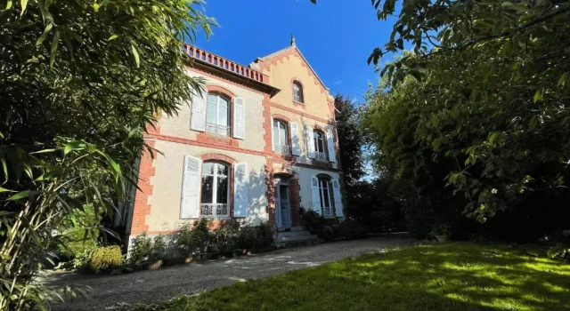 La Villégiature, Book Hotel Hotels in Manche with Parking, Parking