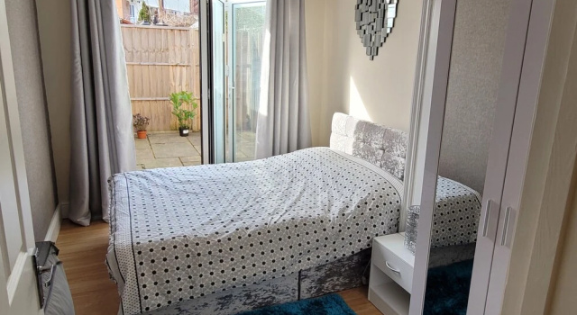 Коттедж Apartment - Sleeps 2 - Parking - Wi-Fi