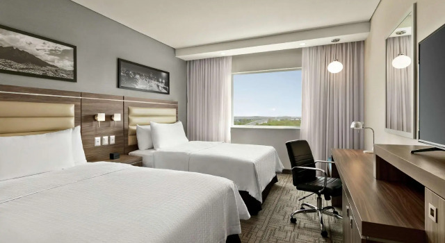 Четырёхместный номер Standard Hampton Inn By Hilton Monterrey Apodaca