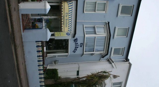 The Haldon Guest House, Забронировать Гостевой дом Пейнтон Девон, рядом с Goodrington Station