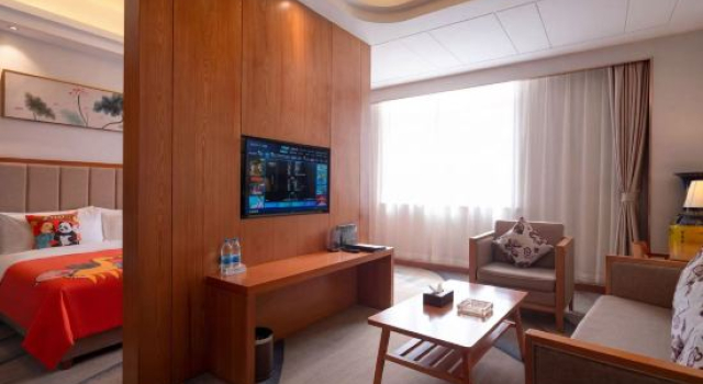 Люкс Vienna Zhihao Hotel (Hotan Railway Station)