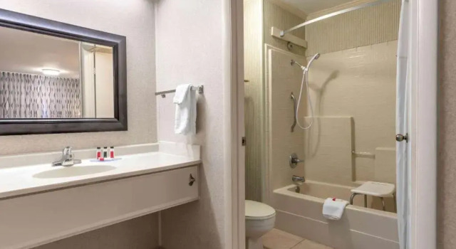 Номер Standard Days Inn by Wyndham Grants