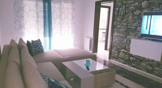 Апартаменты apparemment très chic au jardins de carthage
