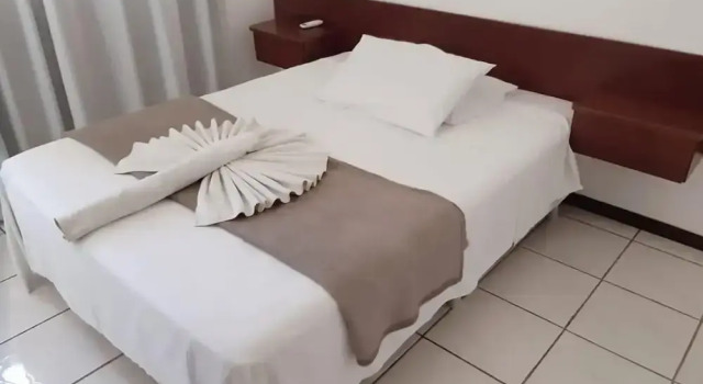 HsHotelaria - Filial Bombinhas, Забронировать Отель Недорогие отели Бомбиньяс, рядом с Пляж Sepultura, недорого