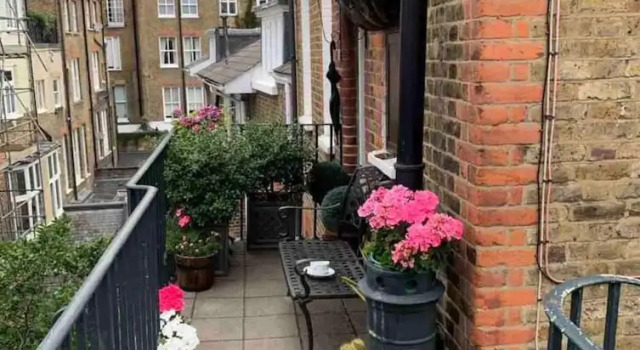 Апартаменты 2 Bed Flat - Sleeps 4 - Balcony - Wifi