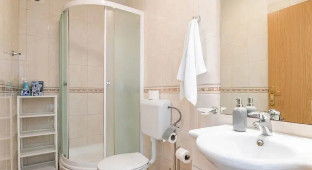 Sea-view Apartment in Mastrinka - Trogir With Balcony