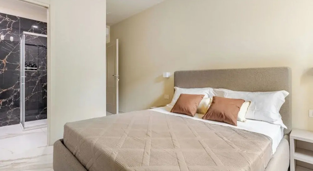 Апартаменты Deluxe Luxury near the Station 2 bedrms 2 baths