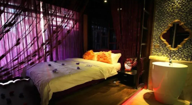 Meigui Zhiyue Theme Hotel, Prenota Hotel Chongqing Chongqing Area