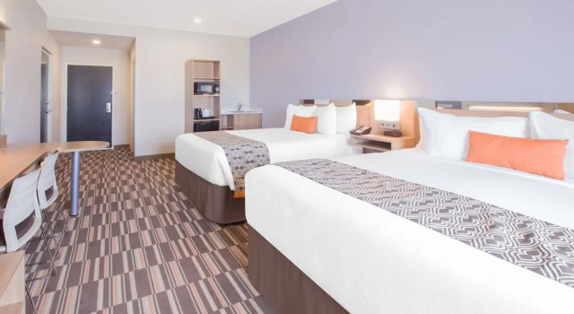 Четырёхместный люкс Microtel Inn & Suites by Wyndham Cuauhtemoc Campos Menonitas