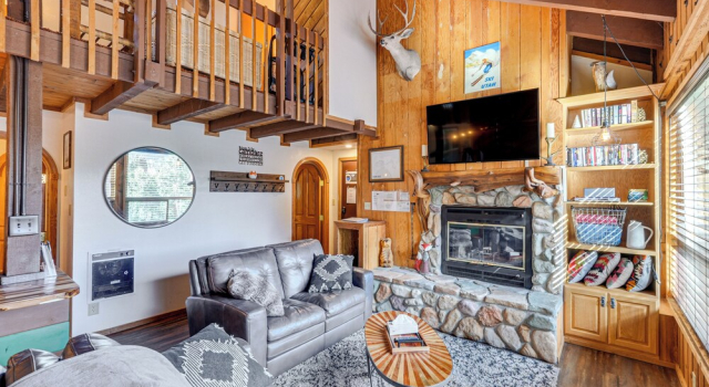 Brian Head Condo w/ Deck & View - Walk to Ski Lift, Varaa Huoneisto Brian Head 