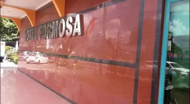 Hotel Formosa, Rezerwuj Hotel Jambi Sumatra