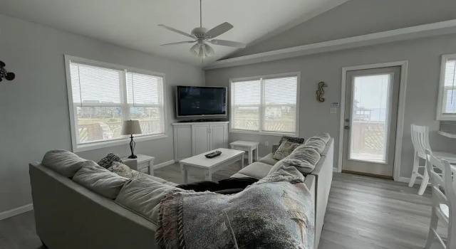 54428 NC 12 Hwy House by RedAwning, Rezervovat Rekreační dům Cape Hatteras National Seashore Severní Karolína