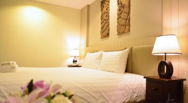 Двухместный номер Executive с видом на бассейн Suvarnabhumi Ville Airport Hotel