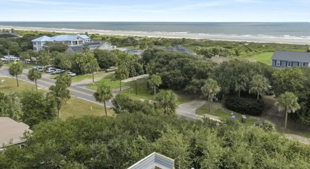 Коттедж с 6 комнатами с балконом 2701 Palm Boulevard by Avantstay Steps to the Beach, Ping Pong, Putting Green