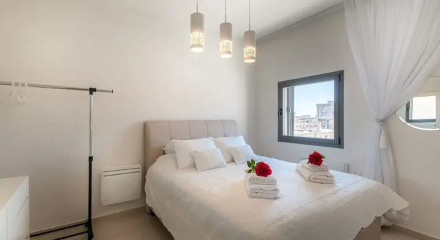 Best Location New Apt Full Amenities, Забронировать Отель Отели Иерусалима с парковкой, рядом с Площадь Сиона, Парковка