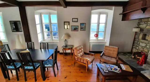 Апартаменты Gite La Coustourelle - Appartement T4 en coeur de village