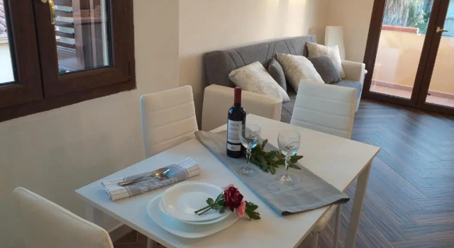 exclusive use swimming pool available from 1May to 30 October, Забронировать Отель Отели Кальяри с парковкой, Парковка