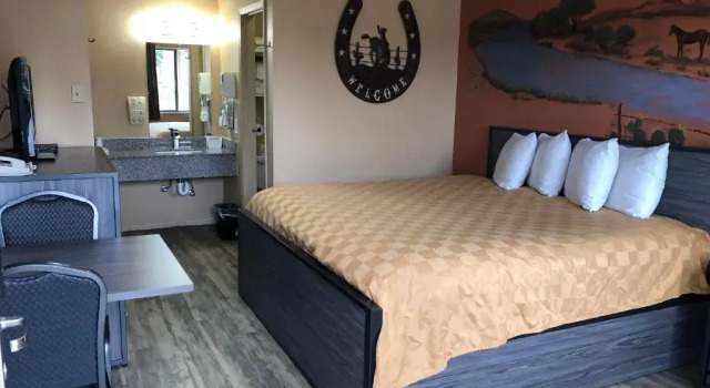 Номер Standard Americas Best Value Inn - Legends Inn
