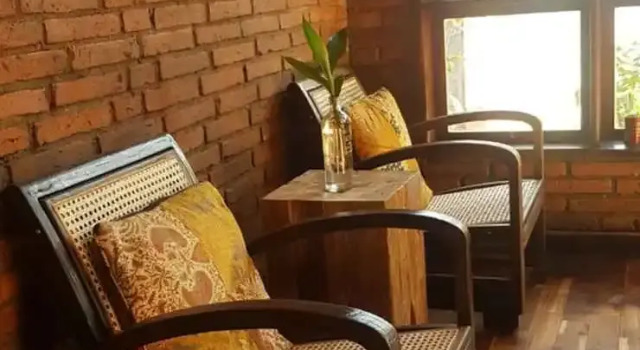 Edhost d'Castillo, Rezervovat Hotel 3hvězdičkové hotely v Yogyakarta Province, 3*