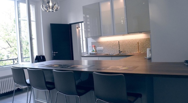 Pelican Stay - Parisian Flat 4 Bedrooms, Забронировать Отель Париж Иль-де-Франс, рядом с Порт Дофин
