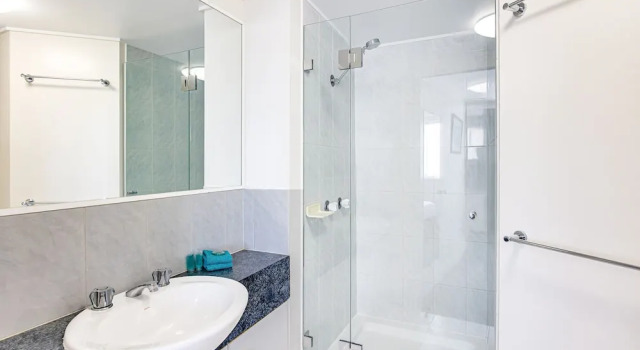 Апартаменты Superior с 2 комнатами с балконом и рядом с пляжем Coral Sea Apartments