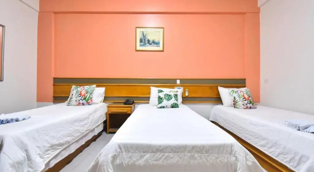 Hotel Lawrence, Забронировать Отель Недорогие отели Фос-ду-Игуасу, рядом с Country Club, недорого