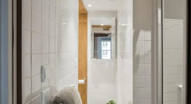 Calm and atypical studio close to Quartier Latin in Paris - Welkeys, Забронировать Отель Париж Иль-де-Франс, рядом с Orangery