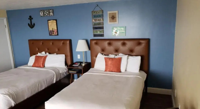 Четырёхместный номер Standard Pilgrim Sands on Long Beach