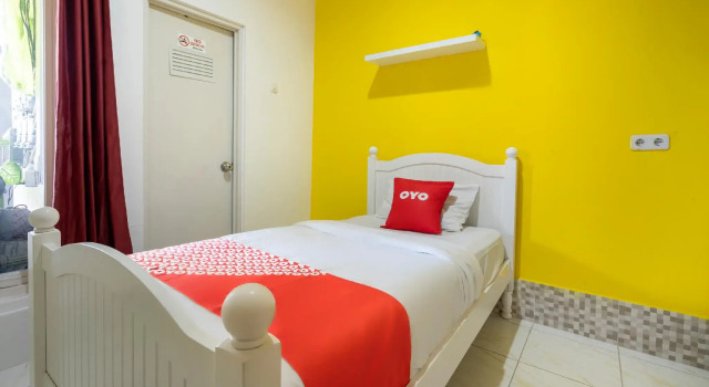 Camera Standard OYO Life 3782 Gunung Anyar