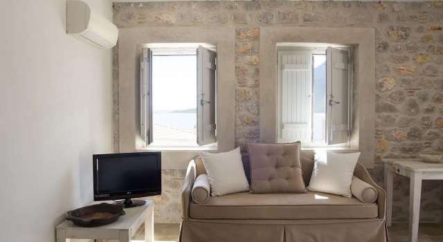 Cavo Kortia, Book Hotel Kyparíssion Lakonia