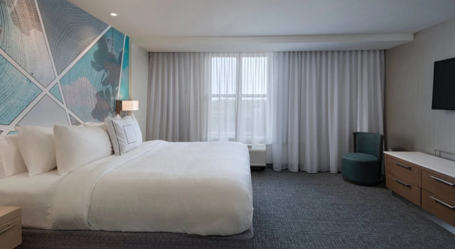 Люкс c 1 комнатой Courtyard by Marriott Jackson Madison