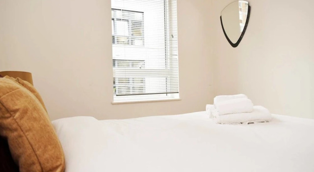 1 BR Home by Borough Market W/balcony, 2 Guests