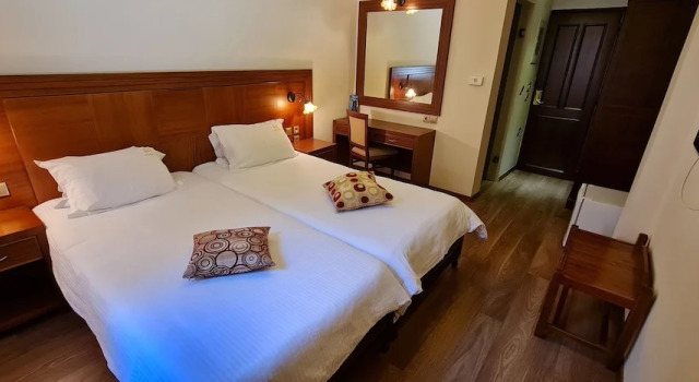 Трёхместный номер Standard с балконом Курортный отель Manthos Mountain Resort & Spa