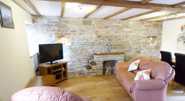 Arren Crai in Crai With 2 Bedrooms and 3 Bathrooms