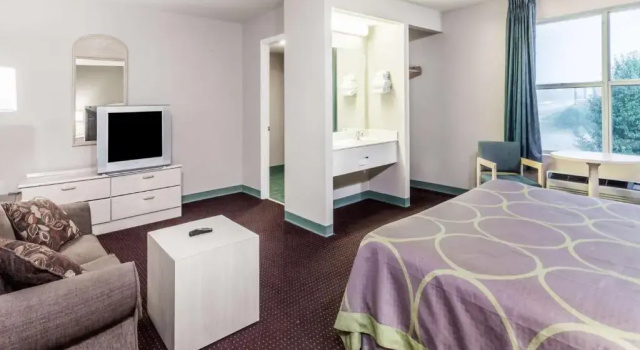 Люкс Super 8 by Wyndham Sevierville Riverside