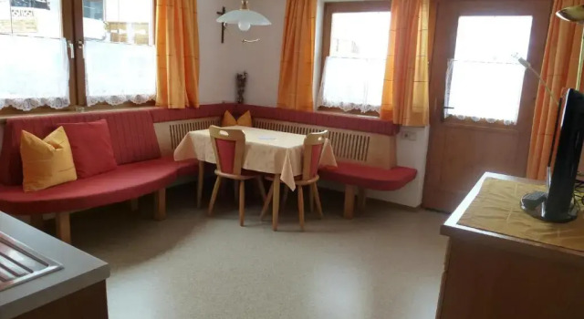 Ferienwohnung Haas Maria, Prenota Hotel Hotel a Tirolo con parcheggio, Parcheggio