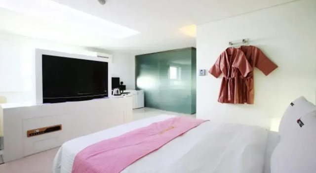 Номер Deluxe Q Hotel