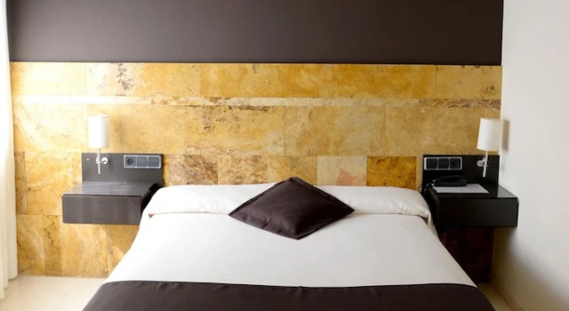 Четырёхместный номер Standard с балконом Hotel Pinar del Mar