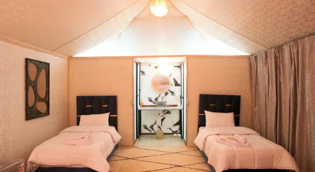 Agafay Tenere Luxury Camp, Забронировать Отель Отели Марракеш-Тенсифт-Эль-Хауз с парковкой, Парковка